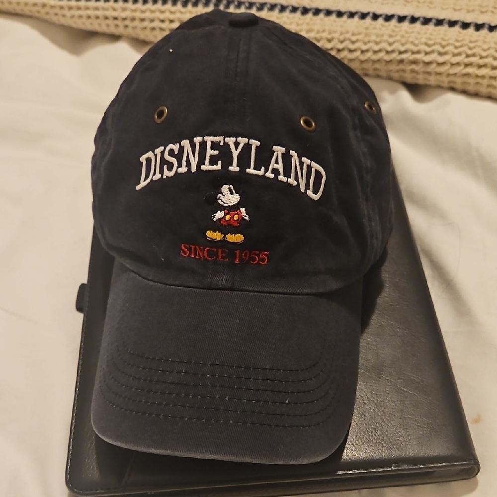 Disneyland vintage embroidered Mickey Mouse cap